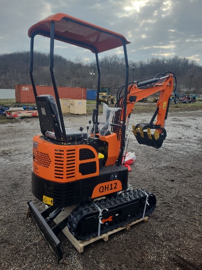 AGT QH12 Mini Excavator