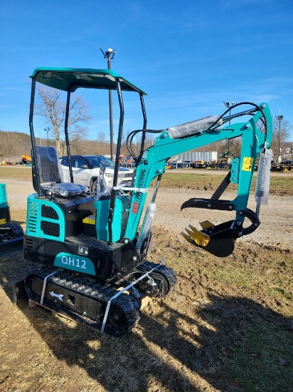 AGT QH12 Mini Excavator - Green