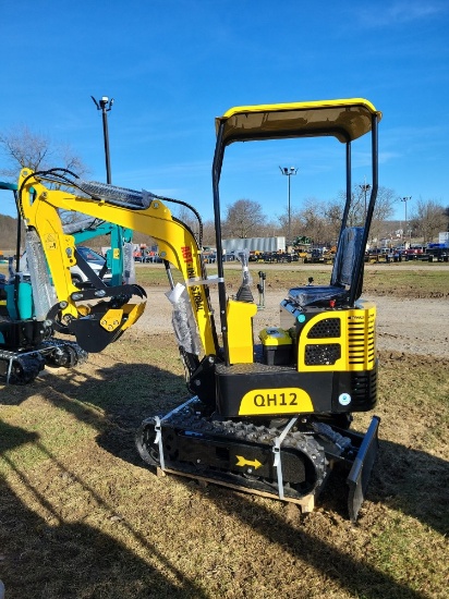 AGT QH12 Mini Excavator - Yellow