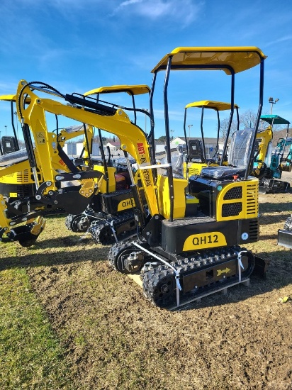 AGT QH12 Mini Excavator - Yellow