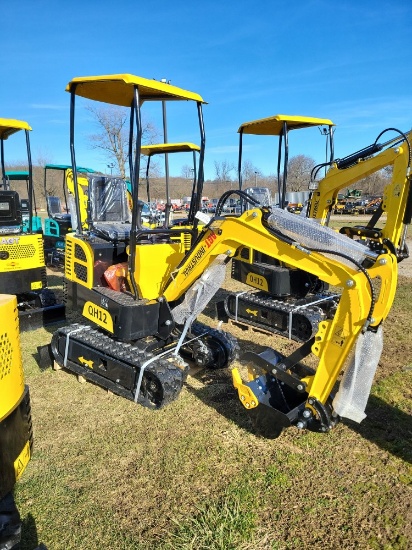 AGT QH12 Mini Excavator - Yellow