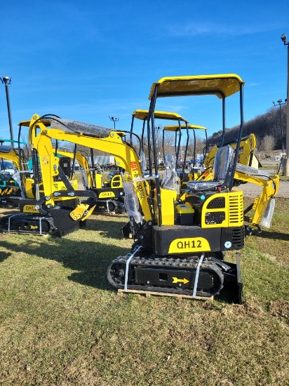 AGT QH12 Mini Excavator - Yellow