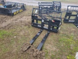 AGT Pallet Forks w/ Hydraulic Adjustment