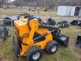 Landhero Mini Skid Loader w/ Bucket
