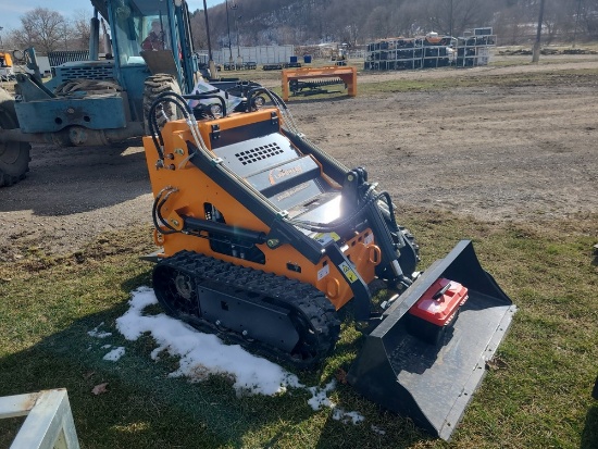 Landhero PLD-BC380 Mini Skid Loader