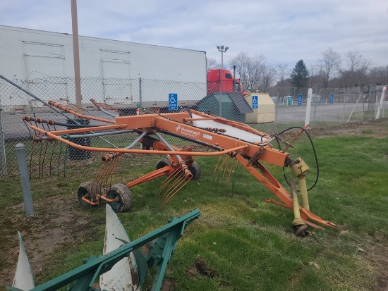 Kverneland Taarap 9042T 11' Rotary Hay Rake