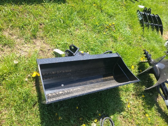 Miva 32" Mini Excavator Hydraulic Rotating Bucket