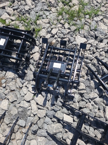Miva 15" Mini Excavator Grapple