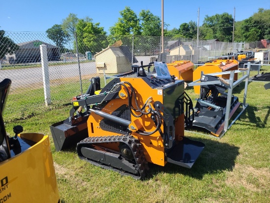 LandHero LDH-HY450 Mini Skid Loader