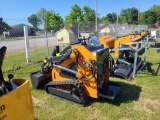 LandHero LDH-HY450 Mini Skid Loader