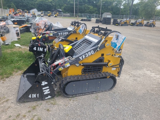 Infront YF380 Mini Skid Loader w/ 4 in 1 Bucket
