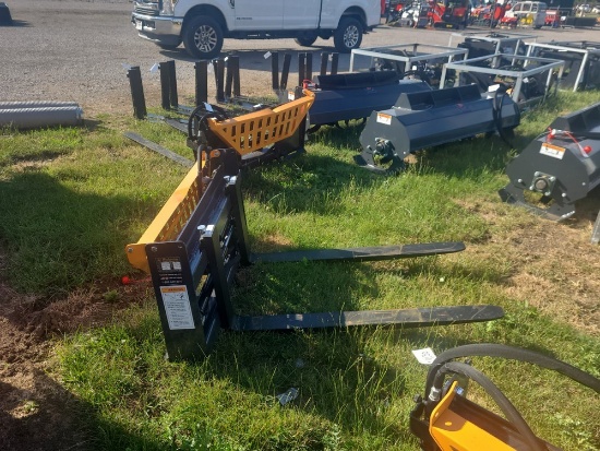 Wolverine Adjustable Fork Attachment