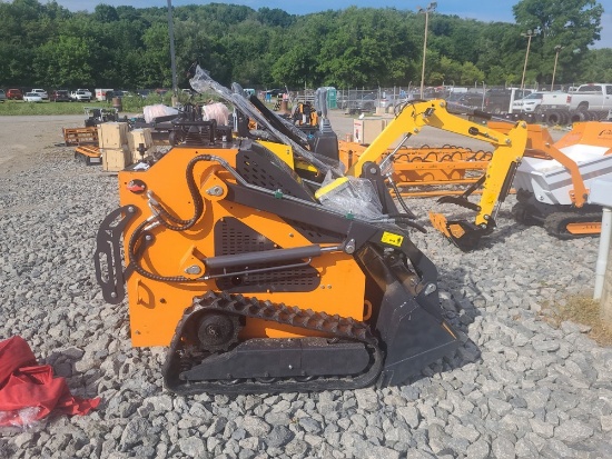 LandHero LDH-BC380 Mini Skid Loader