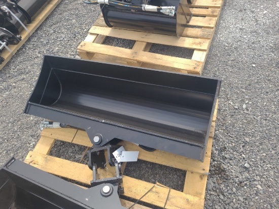Miva Mini Excavator 40" Hydraulic Tilt Bucket