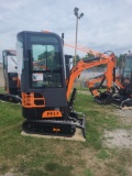 FF Ind. FF13 Mini Excavator w/ Full Cab - Broken Front Window