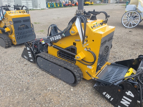 Infront YF380 Mini Skid Loader w/ 4 in 1 Bucket