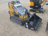 Infront YF380 Mini Skid Loader w/ 4 in 1 Bucket