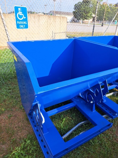 Fork lift dump hopper