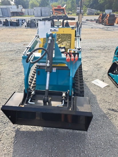 Machpro MPS330 Skid Loader