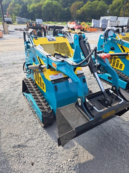 Machpro MPS330 Skid Loader