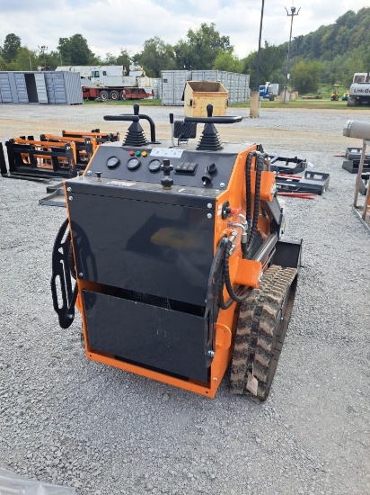 LandHero LDH-BC380 Mini Skid Loader