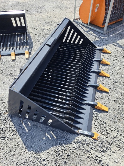Landhonor 66" Rock Bucket