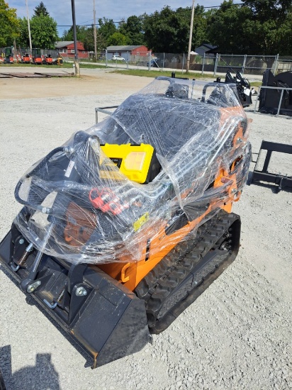 LandHero LDH-BC380 Mini Skid Loader