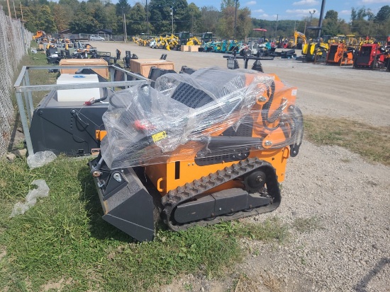 LandHero LT460 Mini Skid Loader