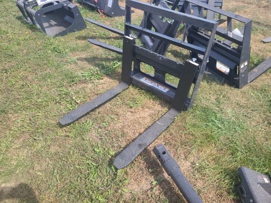 Wolverine Mini Skid Loader 2500lb Fork Attachment