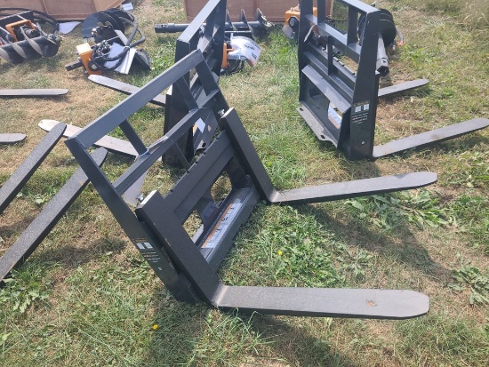 Wolverine Mini Skid Loader 2500lb Fork Attachment