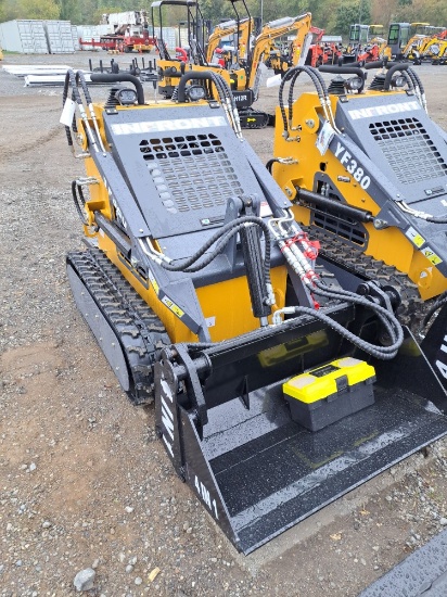 Infront YF380 Mini Skid Loader w/ 4 in 1 Bucket