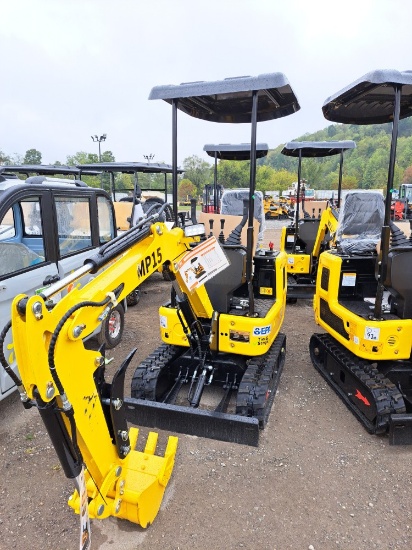 Machpro MP15 Mini Excavator w/ Thumb