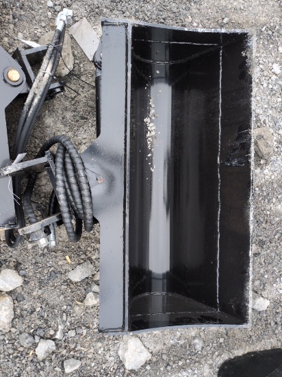 Giyi Rotating 32" Mini Excavator Bucket - Fits CAT 3-5 ton Excavator