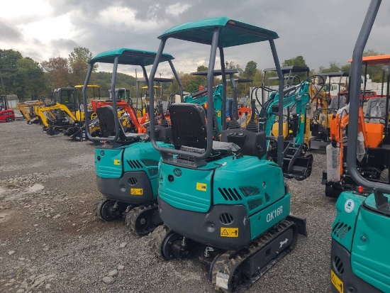 AGT QK16R Mini Excavator w/ Thumb & Blade