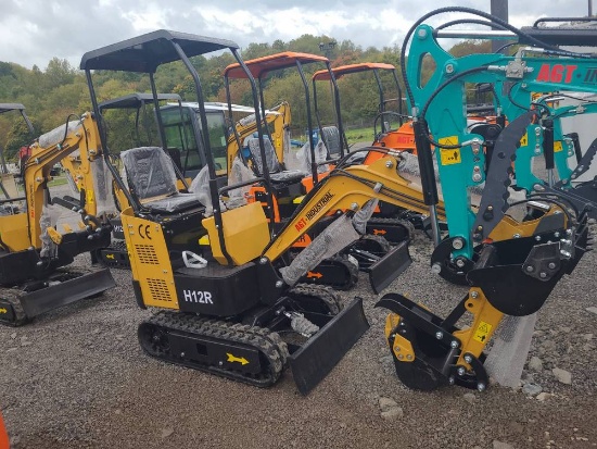 AGT H12R Mini Excavator w/ Thumb & Blade