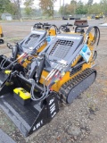 Infront YF380 Mini Skid Loader w/ 4 in 1 Bucket