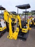 Machpro MP15 Mini Excavator w/ Thumb