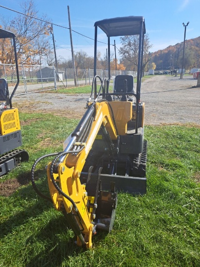 Infront YFE12 Mini Excavator with Canopy
