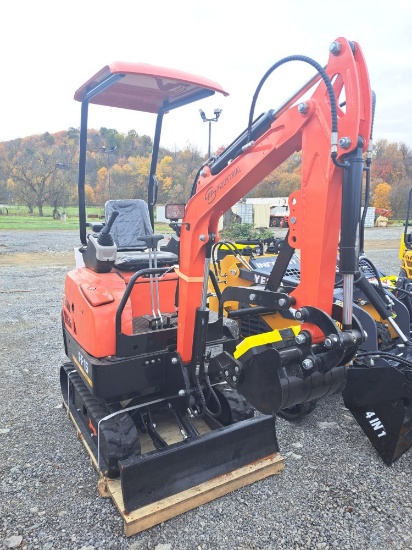 FF industrial FF15 Mini excavator w/ cab roof, thumb and blade