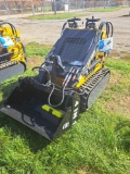 Infront YF380 Mini Skid Loader w/ 4 in 1 Bucket