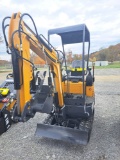 Infront YFE15 Mini excavator w/ hydrolic thumb and cab roof