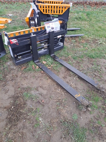 Wolverine 48" Hydraulic Adjustable Forks - 4,000 lb