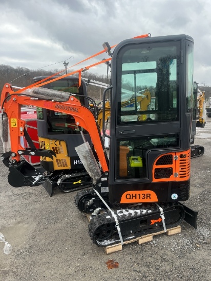 AGT QH13R Mini Excavator w/ Full Cab & Thumb
