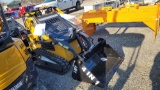 Infront YF380 Mini Skid Loader w/ 4 in 1 Bucket