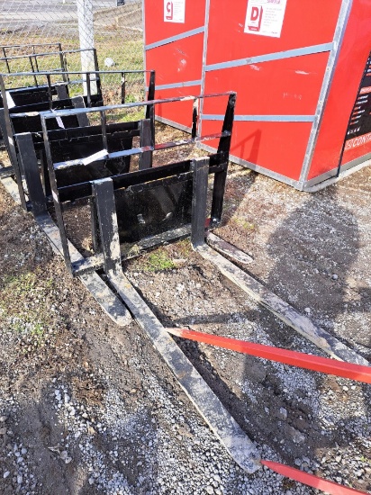 Mini skid steer 42" fork attachment