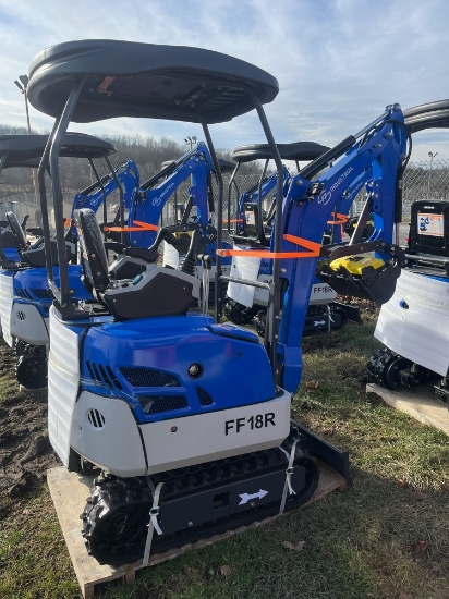 FF Industrial FF 18R gas Mini Excavator w/ Thumb and blade