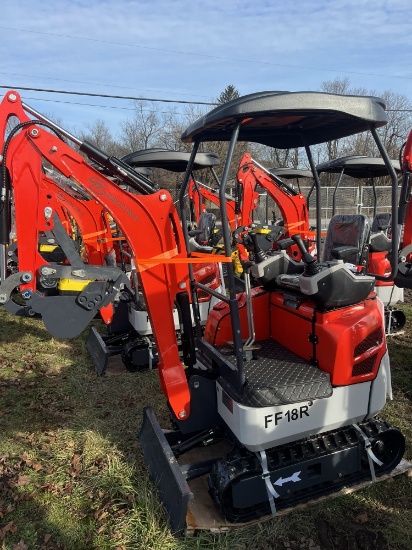 FF Industrial FF 18R gas Mini Excavator w/ Thumb and blade