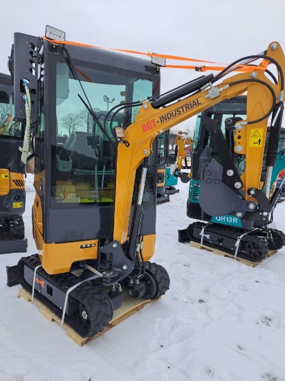 AGT QK18RXS-C Mini excavator w/ Full Cab, hydraulic thumb, A/C, and blade