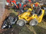 Infront YF480 skid steer w/4-in-1 bucket