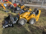 Infront YF480 skid steer w/4-in-1 bucket